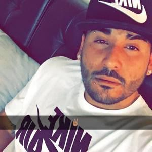 Meet your Posher, Carlos